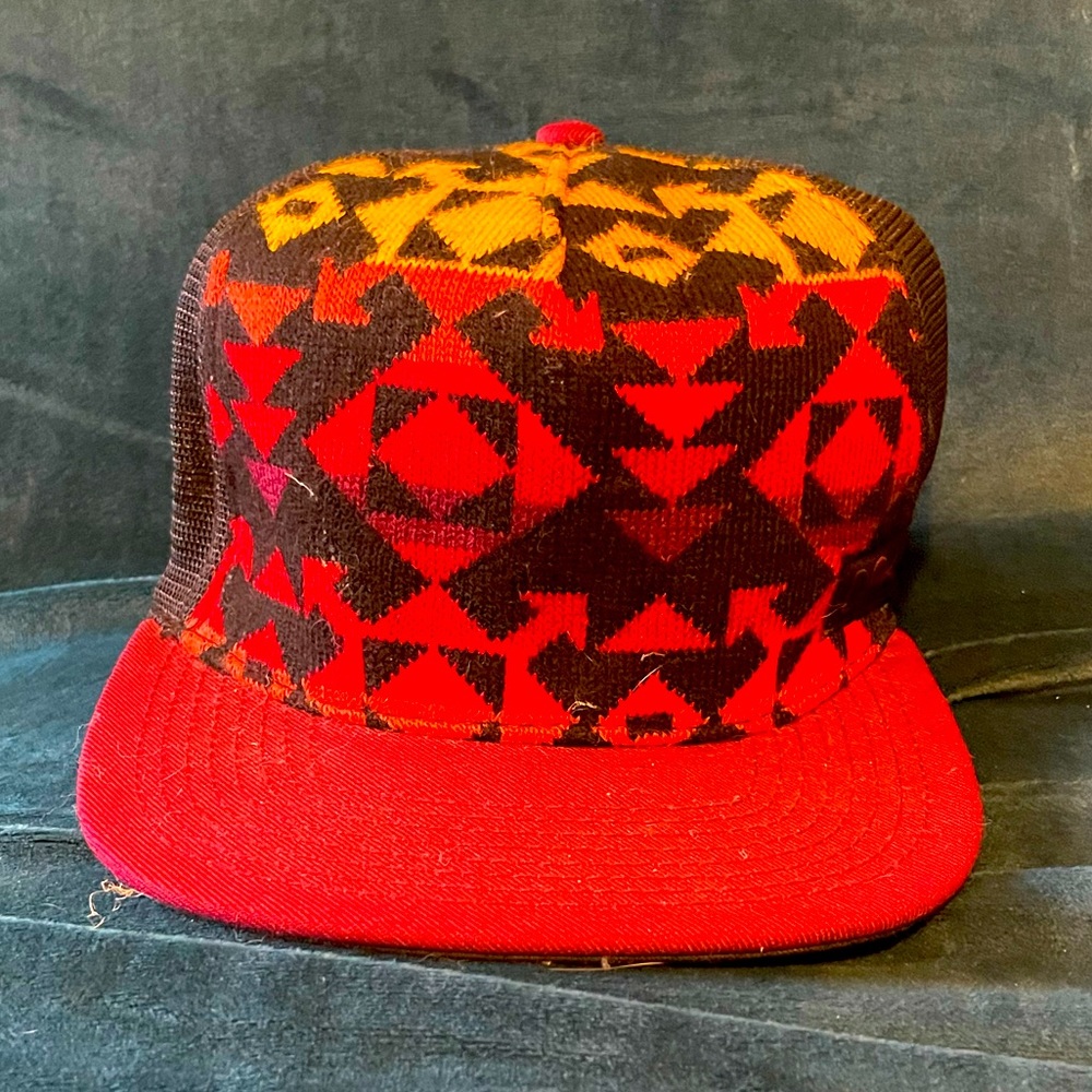 Dakine trucker hat